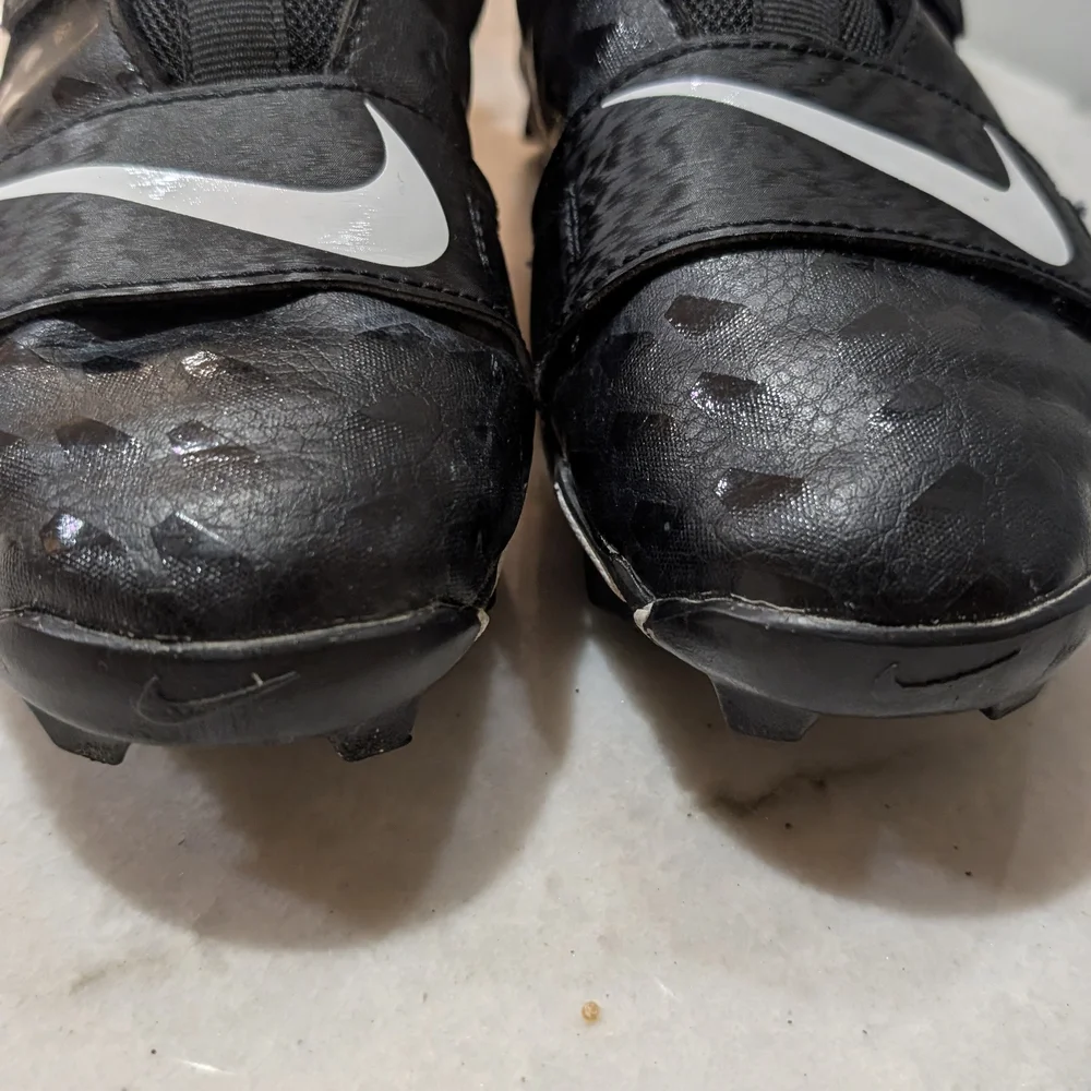 Nike Savage 2 Shark Black And White Football Fastflex Cleats Boys Size 5.5 - Picture 7 of 9